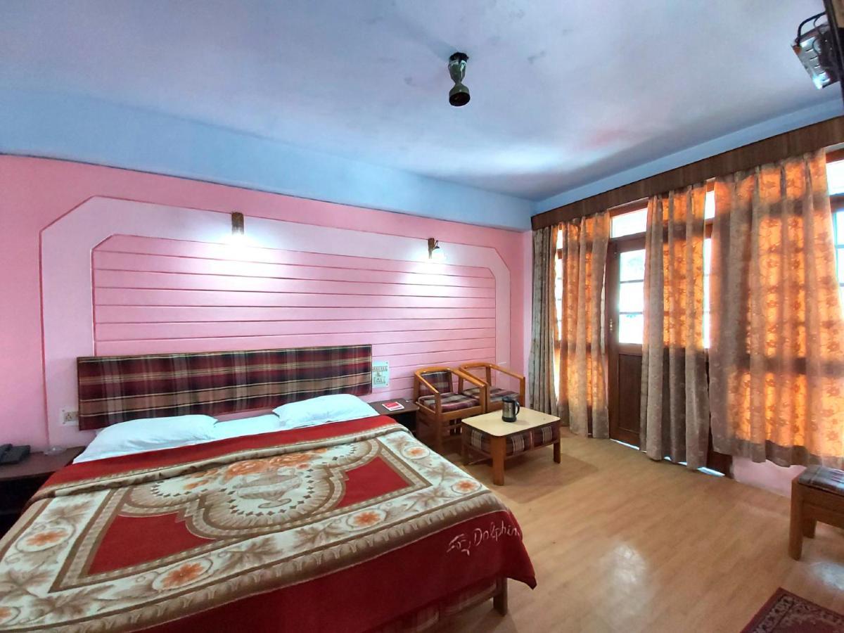 Hotel Radhe Continental Nainital Eksteriør bilde