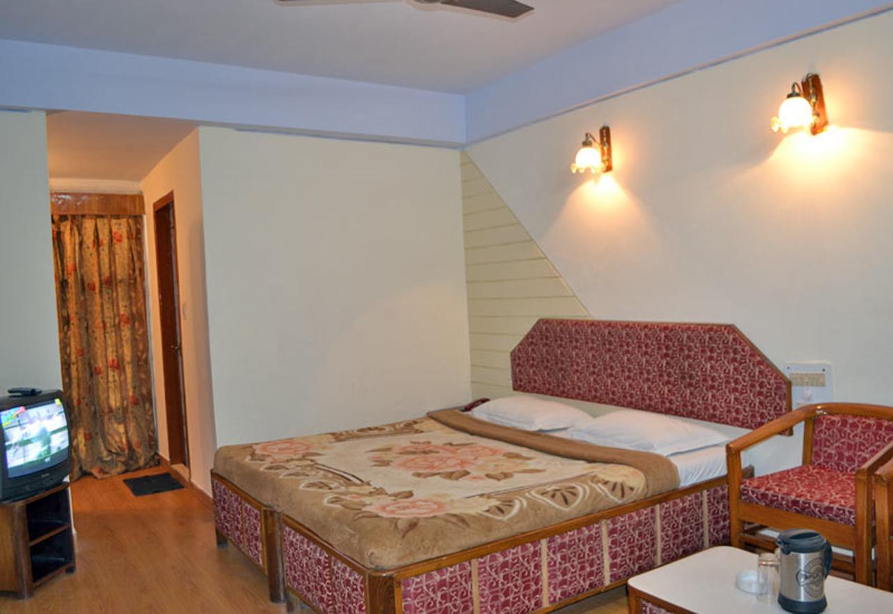 Hotel Radhe Continental Nainital Eksteriør bilde